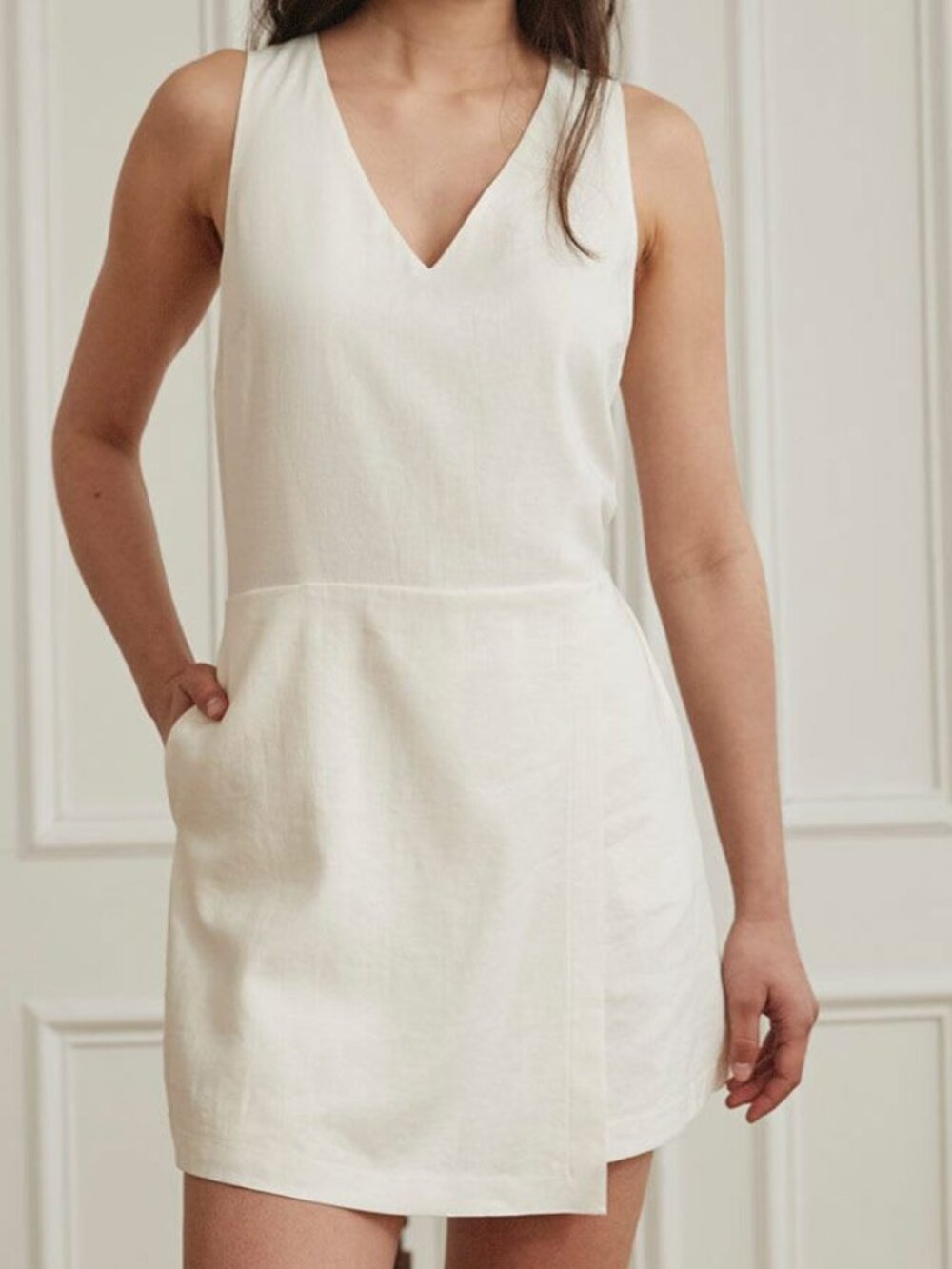 RW&CO Linen Blend Romper Front Flap V-Neck Natural Ivory Size M